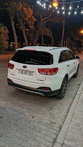 Kia Sorento-16