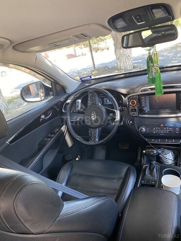 Kia Sorento-8