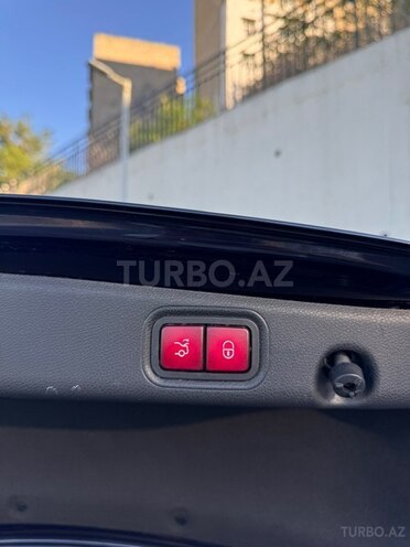 Mercedes E 300-10