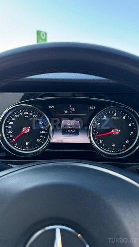 Mercedes E 300-8