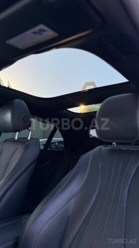 Mercedes E 300-13