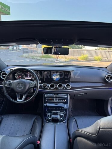 Mercedes E 300-6