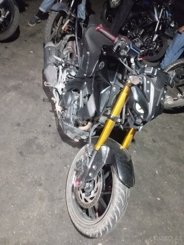 Yamaha MT-15-1