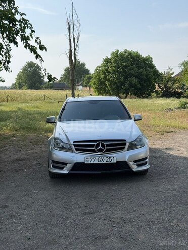 Mercedes C 250-1