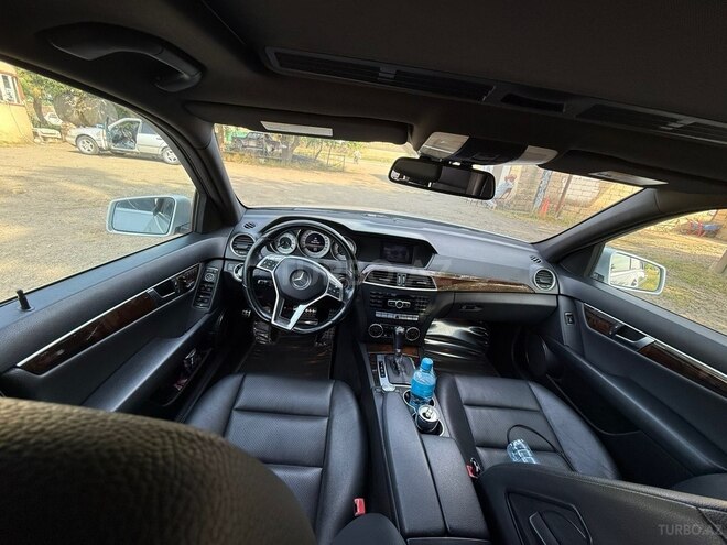 Mercedes C 250-9