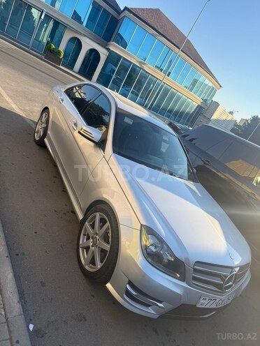Mercedes C 250-11