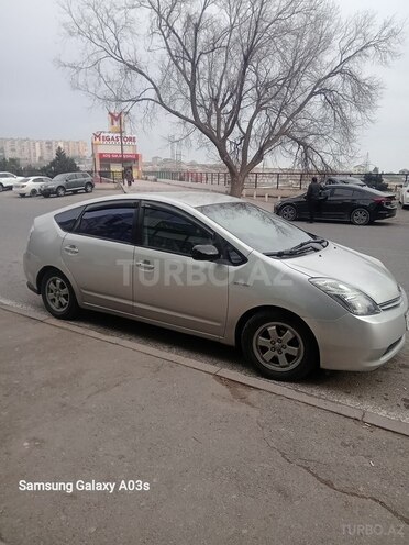 Toyota Prius-2