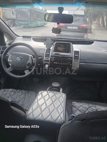 Toyota Prius-4
