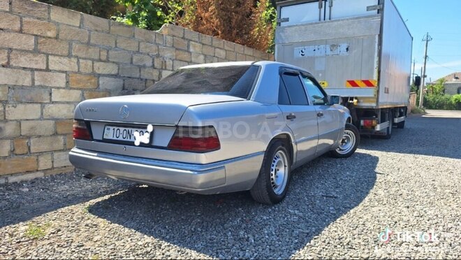 Mercedes 200 E-3