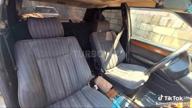 Mercedes 200 E-4