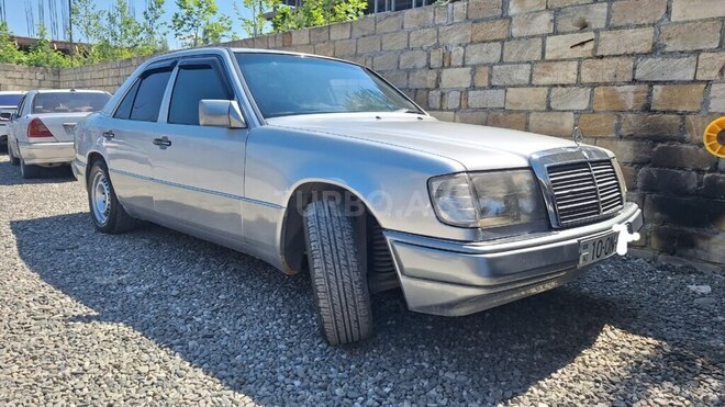 Mercedes 200 E-6