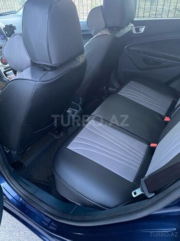 Ford Fiesta-19