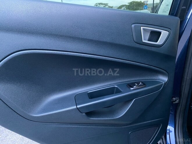 Ford Fiesta-18