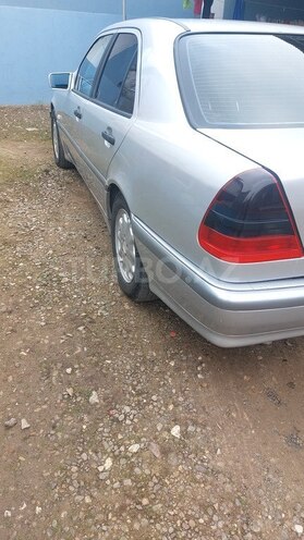 Mercedes C 180-4