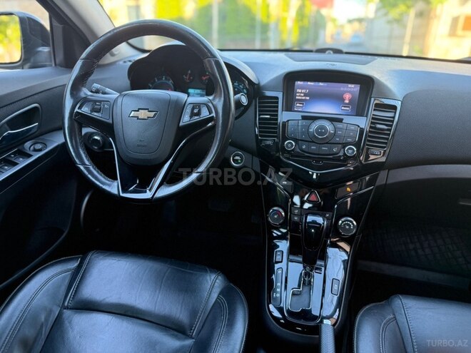 Chevrolet Cruze-18