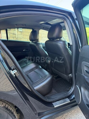 Chevrolet Cruze-15