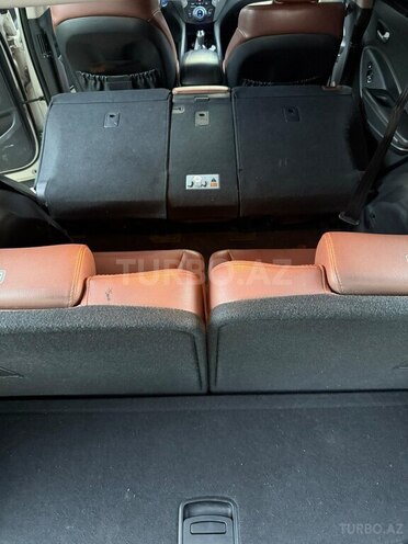 Hyundai Santa Fe-7