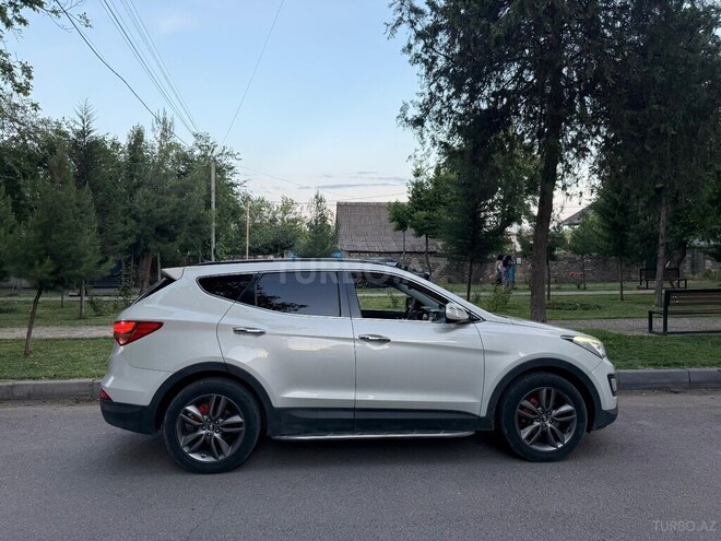 Hyundai Santa Fe-12