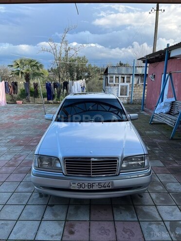 Mercedes C 220-1