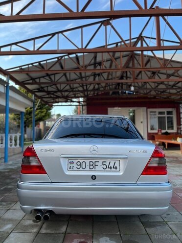 Mercedes C 220-2