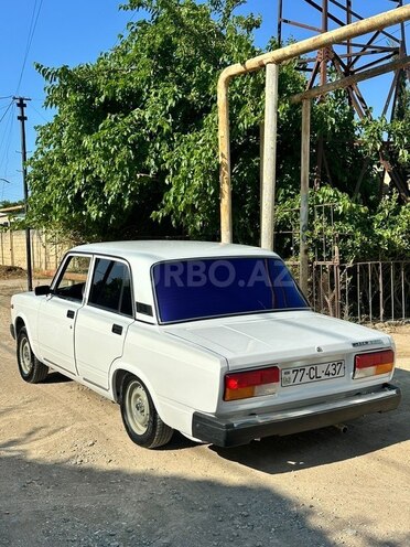 LADA (VAZ) 2107-2