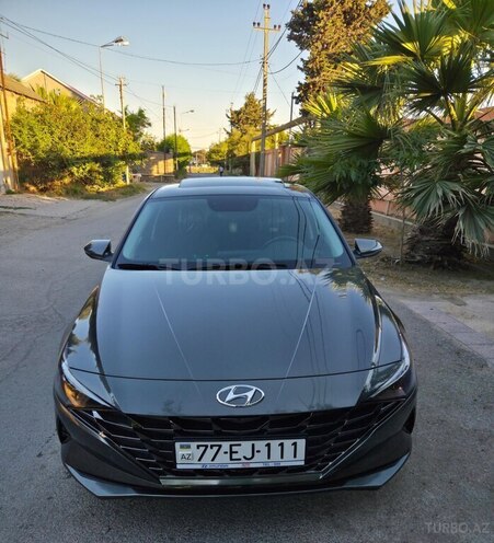 Hyundai Elantra-2