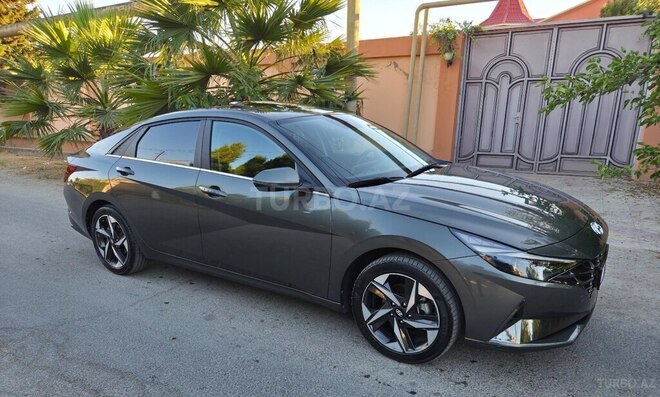 Hyundai Elantra-4