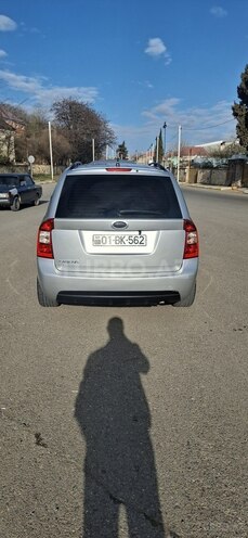 Kia Carens-2