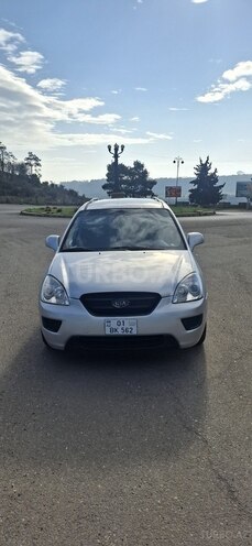 Kia Carens-1
