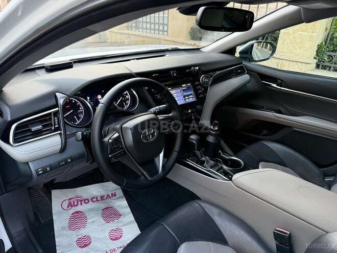Toyota Camry-10