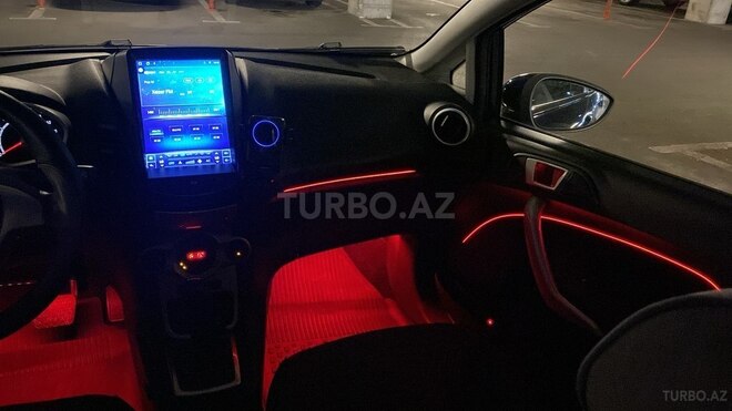 Ford Fiesta-21