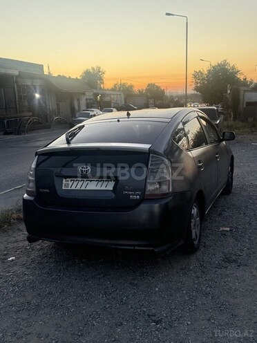 Toyota Prius-7
