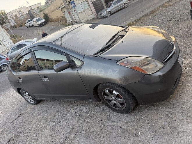 Toyota Prius-5