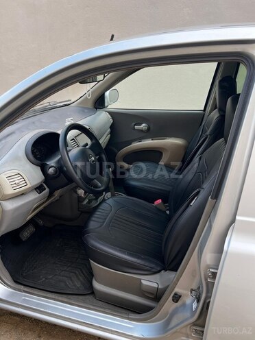 Nissan March-3