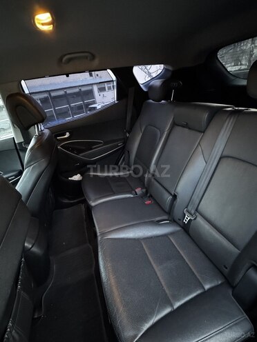 Hyundai Santa Fe-6