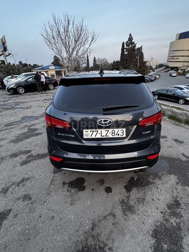 Hyundai Santa Fe-5