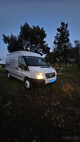 Ford Transit-4
