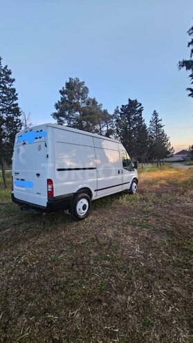 Ford Transit-7