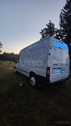 Ford Transit-8