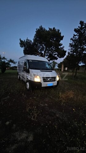Ford Transit-3