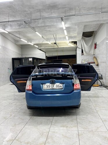 Toyota Prius-4