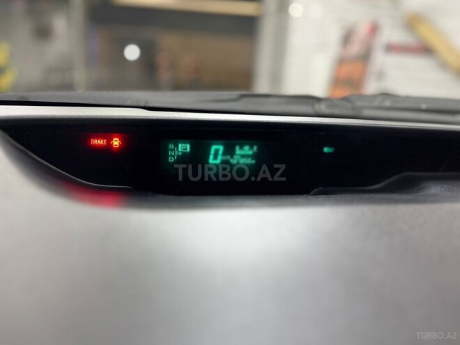 Toyota Prius-6