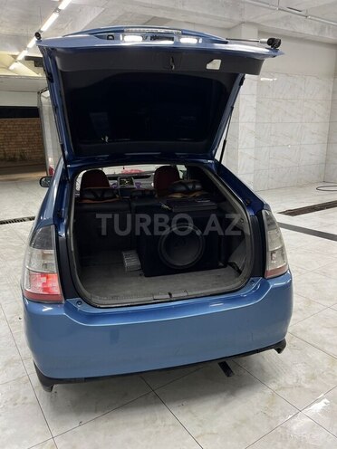 Toyota Prius-12