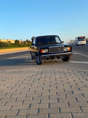 LADA (VAZ) 2107-2