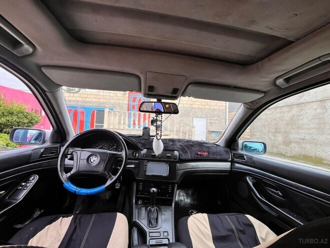 BMW 523-4