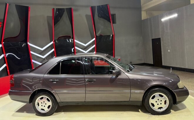 Mercedes C 180-5