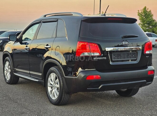 Kia Sorento-8