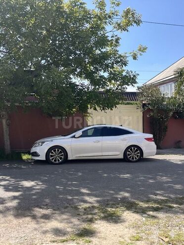 Hyundai Grandeur-2