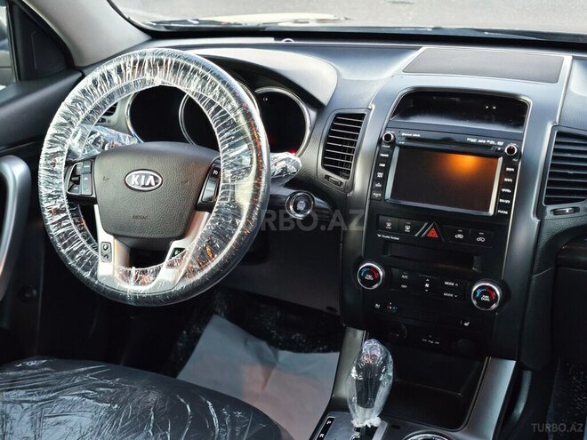 Kia Sorento-16