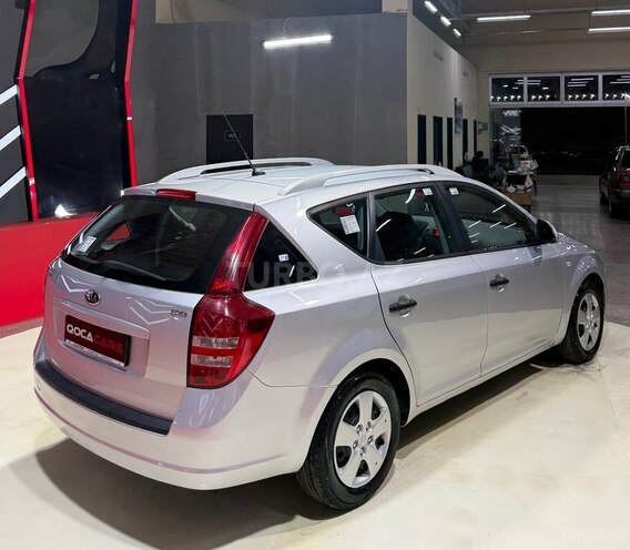 Kia Ceed SW-8